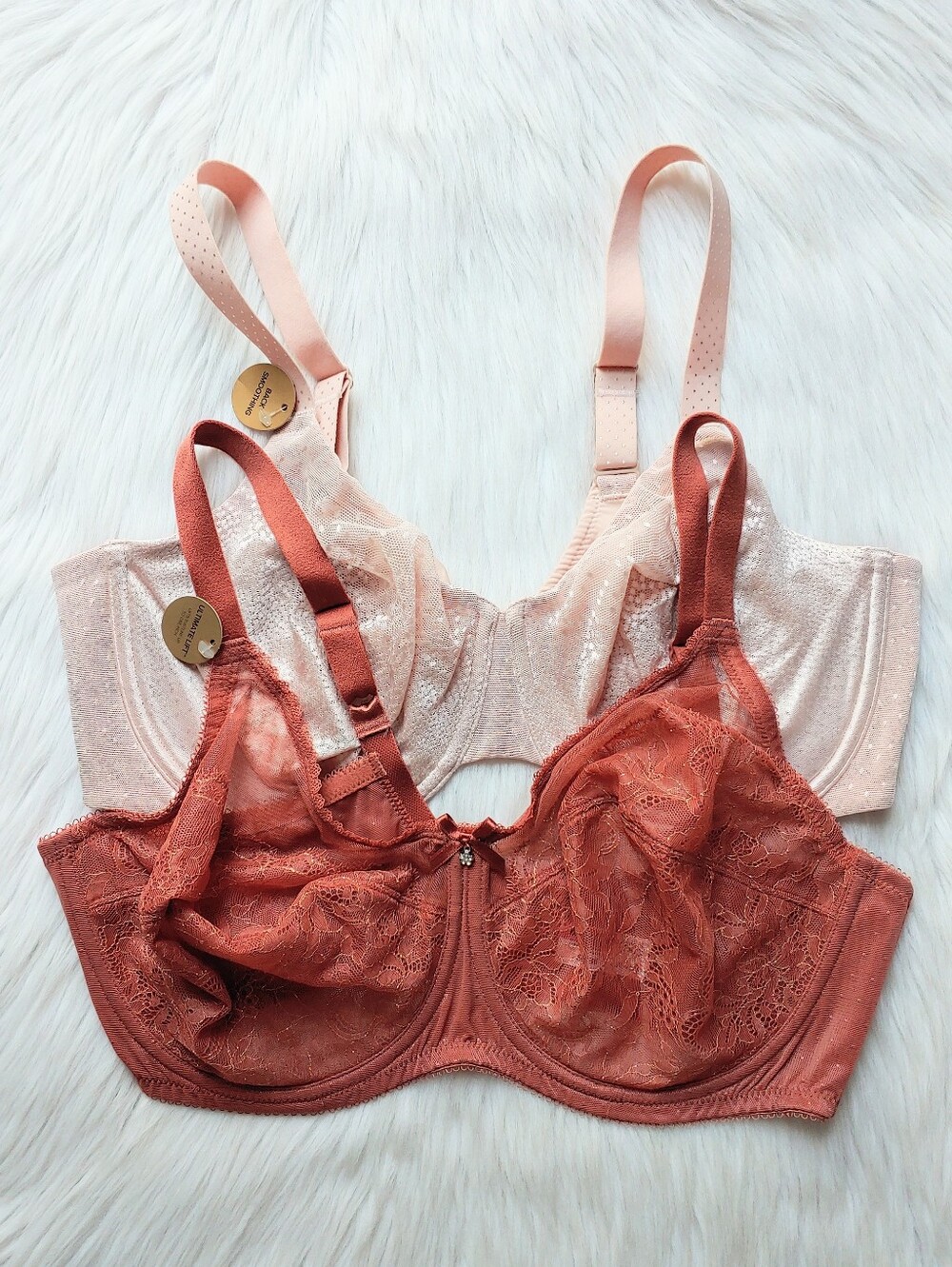 Wacoal Smoothing & Vintage-style Lace Embroidery Unlined Underwire Bras, 40DD